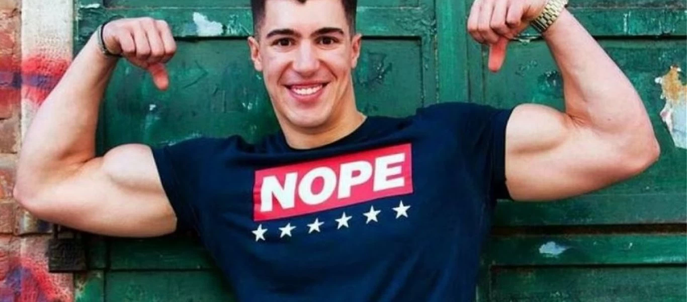 Έξαλλος ο... «αγάπη μόνο» - «Έπεσα θύμα ρατσισμού, έκανα χαρτιά για το Λιμενικό» (βίντεο)